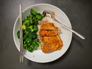 照烧鸡腿排盖饭